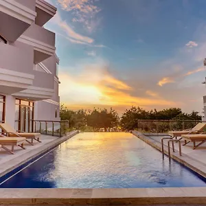 wyndham-garden-kuta-beach-bali.ubudhotelsnow.com/